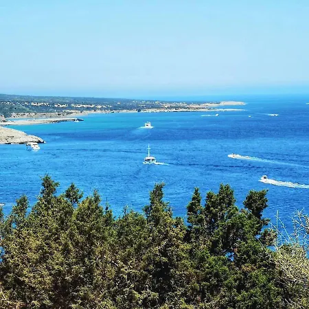 Marydina Coral Bay